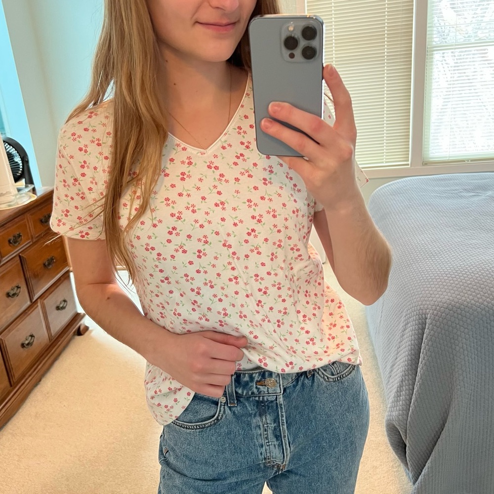 Vintage flower print v-neck short sleeve shirt